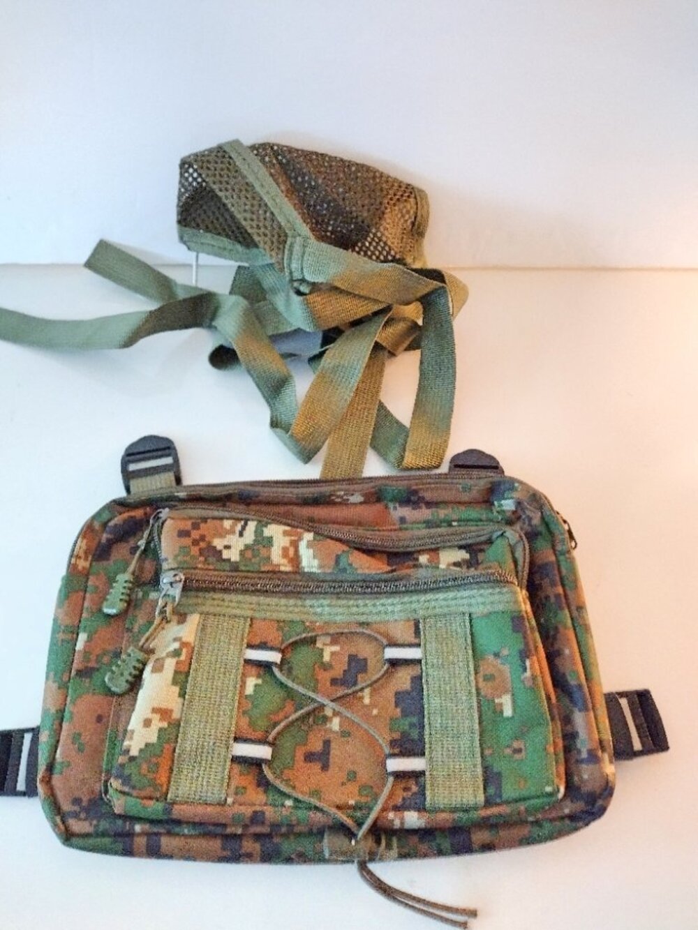 NWOT Chest Bag Lightweight Outdoor Harness Vest Camo Water Resistant Unisex